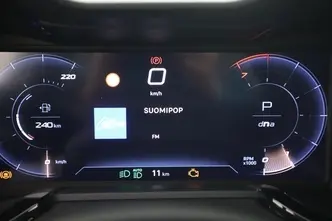 Alfa Romeo Junior, 1.2, 100 kW, гибрид, автомат, передний привод