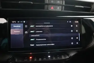 Alfa Romeo Junior, 1.2, 100 kW, гибрид, автомат, передний привод