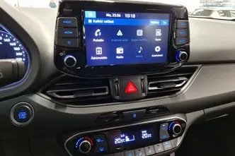 Hyundai i30, 1.5, 117 kW, гибрид, автомат, передний привод