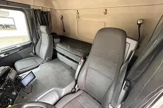 Scania P360, 264 kW, дизель, автомат