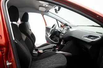 Peugeot 2008, 1.2, 60 kW, bensiin, manuaal, esivedu