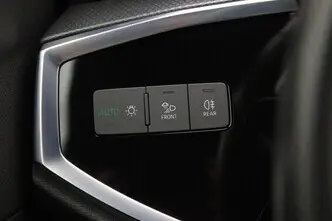 Audi Q3, 1.4, 110 kW, pistikhübriid, automaat, esivedu