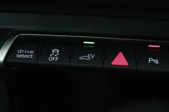 Audi Q3, 1.4, 110 kW, pistikhübriid, automaat, esivedu