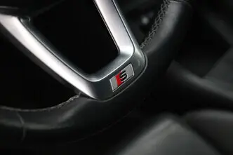 Audi Q3, 1.4, 110 kW, pistikhübriid, automaat, esivedu