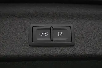Audi Q3, 1.4, 110 kW, pistikhübriid, automaat, esivedu