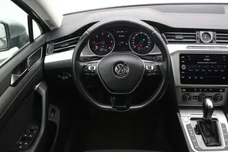 Volkswagen Passat, 1.6, 88 kW, diisel, automaat, esivedu