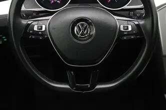 Volkswagen Passat, 1.6, 88 kW, diisel, automaat, esivedu