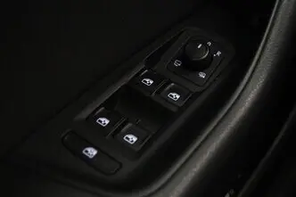 Volkswagen Passat, 1.6, 88 kW, diisel, automaat, esivedu