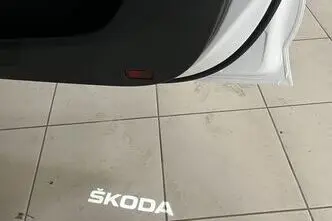 Škoda Octavia, 1.0, 81 kW, гибрид, автомат, передний привод