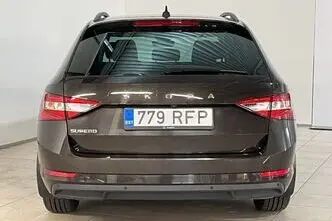 Škoda Superb, 2.0, 140 kW, petrol, automatic, front-wheel drive