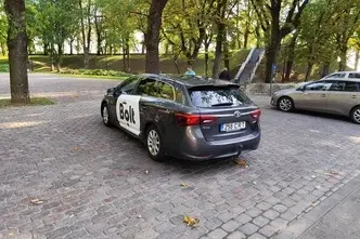 Toyota Avensis, 1.6, 82 kW, diesel, manual, front-wheel drive
