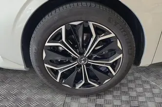 DS 4, 1.6, 132 kW, pistikhübriid, automaat, esivedu