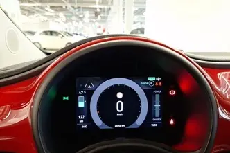 Fiat 500e, 87 kW, elekter, automaat, esivedu