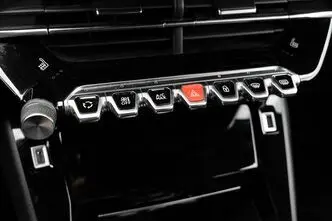Peugeot 208, 1.2, 74 kW, bensiin, automaat, esivedu