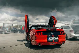 Ford Mustang, 3.7, 224 kW, bensiin, automaat, tagavedu