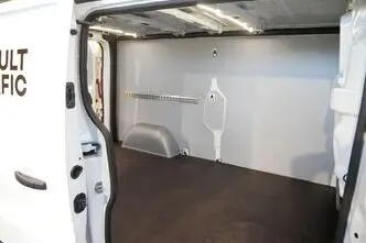 Renault Trafic, 2.0, 110 kW, diesel, manual, front-wheel drive