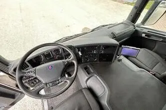 Scania P450, 331 kW, дизель, автомат