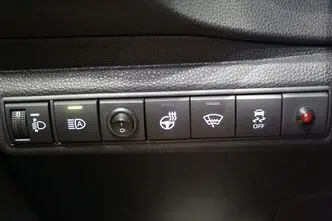 Toyota Corolla, 1.8, 72 kW, hybrid, automatic, front-wheel drive