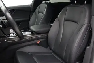 Audi Q8, automaat, nelikvedu