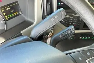 Volvo FM410, 308 kW, diisel, automaat