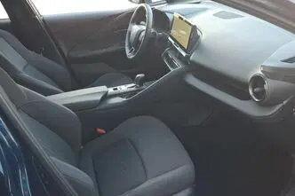 Toyota C-HR, 1.8, 72 kW, hybrid, automatic, front-wheel drive