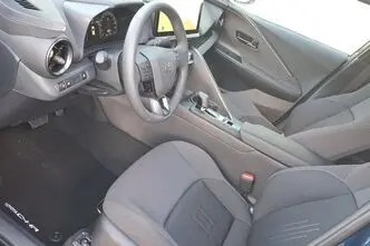 Toyota C-HR, 1.8, 72 kW, hybrid, automatic, front-wheel drive
