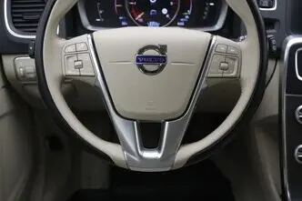 Volvo V60, 2.4, 162 kW, plug-in hybrid, automatic, four-wheel drive