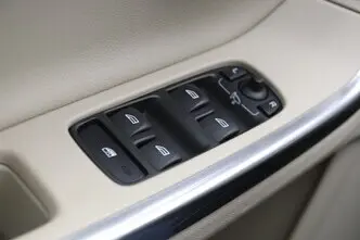 Volvo V60, 2.4, 162 kW, plug-in hybrid, automatic, four-wheel drive