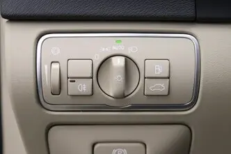 Volvo V60, 2.4, 162 kW, plug-in hybrid, automatic, four-wheel drive