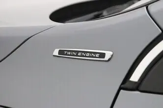 Volvo V60, 2.4, 162 kW, plug-in hybrid, automatic, four-wheel drive