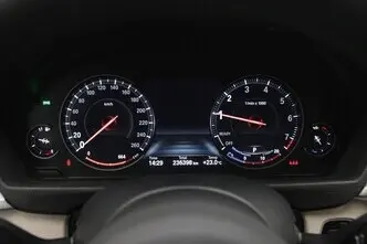 BMW 320, 2.0, 135 kW, бензин, автомат, задний привод