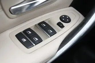 BMW 320, 2.0, 135 kW, бензин, автомат, задний привод