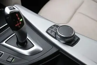 BMW 320, 2.0, 135 kW, бензин, автомат, задний привод
