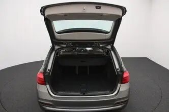 BMW 320, 2.0, 135 kW, бензин, автомат, задний привод