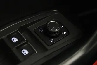 Volkswagen T-Roc, 1.5, 110 kW, bensiin, manuaal, esivedu