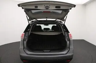 Nissan X-Trail, 1.6, 120 kW, бензин, механическая, передний привод