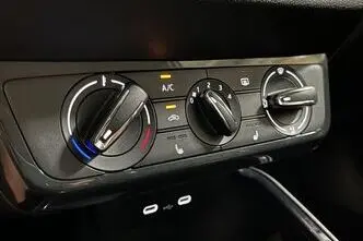 Škoda Fabia, 1.0, 70 kW, бензин, механическая, передний привод
