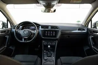 Volkswagen Tiguan, 2.0, 110 kW, дизель, автомат, полный привод