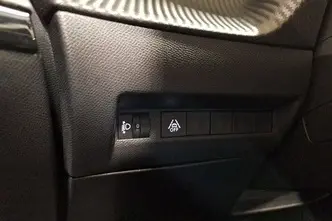 Peugeot e-2008, elekter, automaat, esivedu