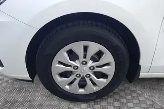 Hyundai i30, 1.0, 88 kW, бензин, автомат, передний привод