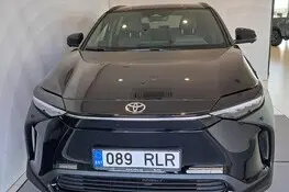 Toyota bZ4X, 118 kW, электричество, полный привод