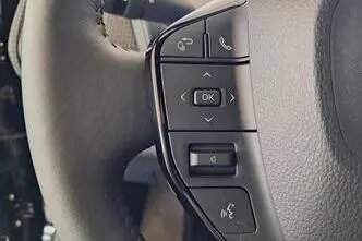 Toyota bZ4X, 118 kW, электричество, полный привод