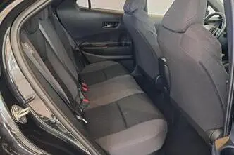 Toyota C-HR, 1.8, 72 kW, гибрид, автомат, передний привод