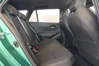Toyota Corolla, 1.8, 72 kW, гибрид, автомат, передний привод