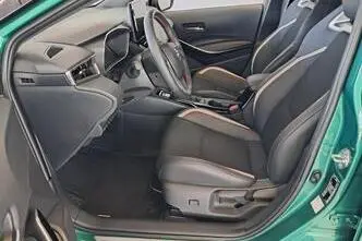 Toyota Corolla, 1.8, 72 kW, гибрид, автомат, передний привод