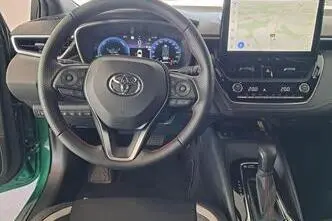 Toyota Corolla, 1.8, 72 kW, гибрид, автомат, передний привод