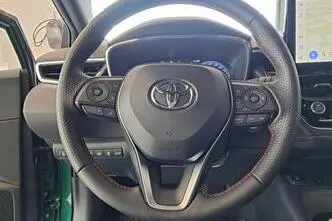 Toyota Corolla, 1.8, 72 kW, гибрид, автомат, передний привод