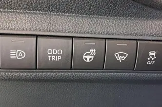 Toyota Corolla, 1.8, 72 kW, гибрид, автомат, передний привод