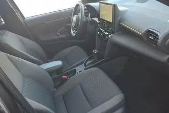 Toyota Yaris Cross, 1.5, 68 kW, hübriid, automaat, esivedu
