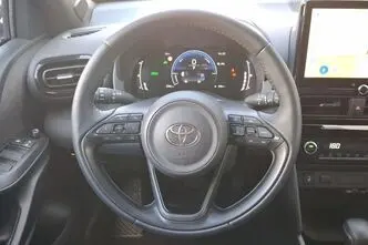 Toyota Yaris Cross, 1.5, 68 kW, hübriid, automaat, esivedu